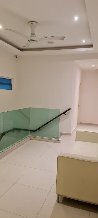 קואנטאן Star Tree Homestay -Contactless Self Check In מראה חיצוני תמונה